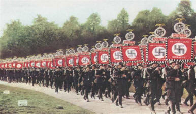 banderas nazis como los lazos separatistas